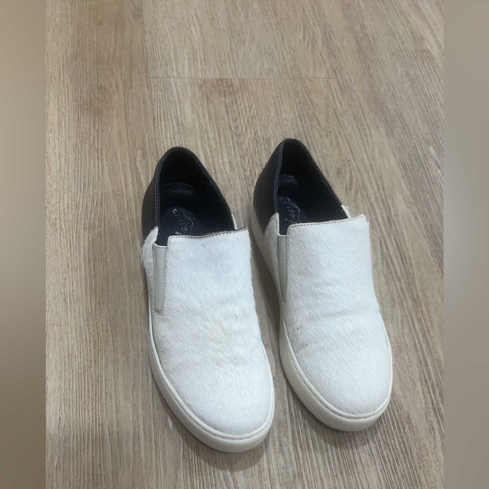 FREE PEOPLE Varsity Slip On SNEAKERS 38 Us 8 Calf Hair White Black Colorblock